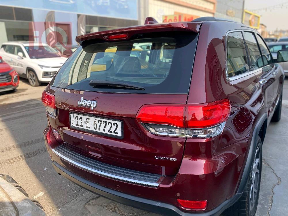 جیپ گراند شیرۆکی